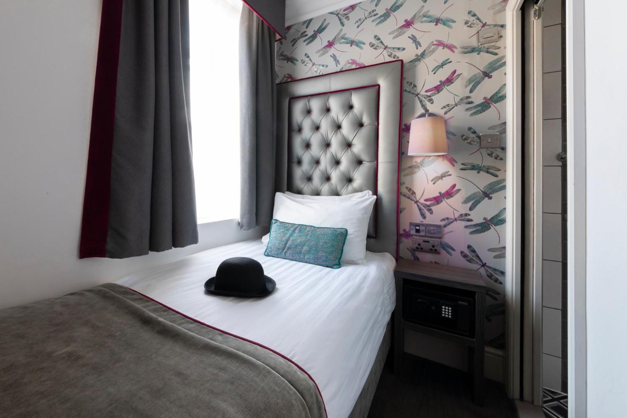 The Beverley Hotel London - Victoria Exterior photo