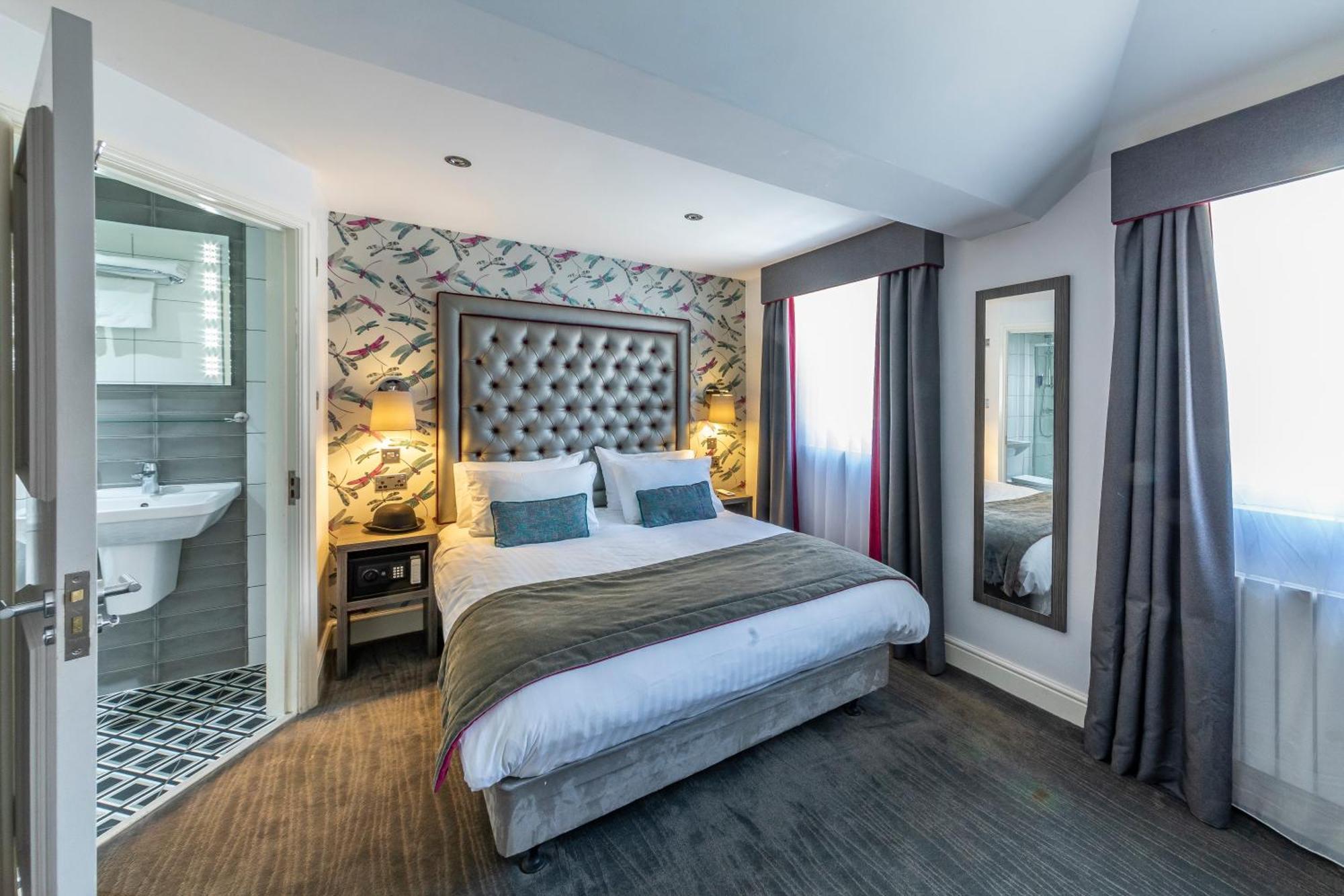 The Beverley Hotel London - Victoria Exterior photo