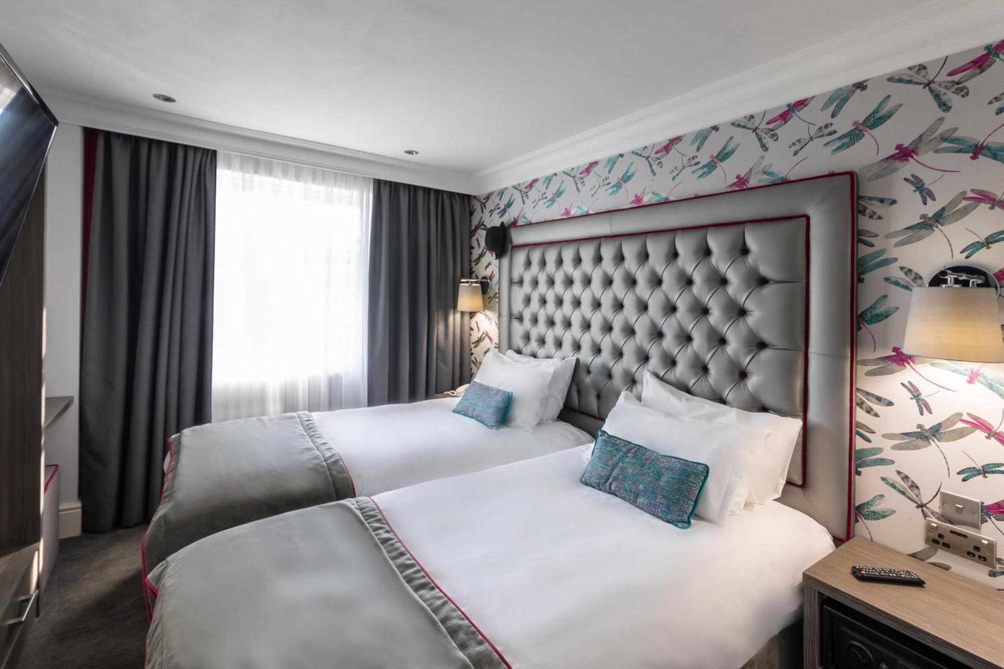 The Beverley Hotel London - Victoria Exterior photo